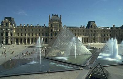 3. 巴黎卢浮宫Grand Louvre, Pyramid